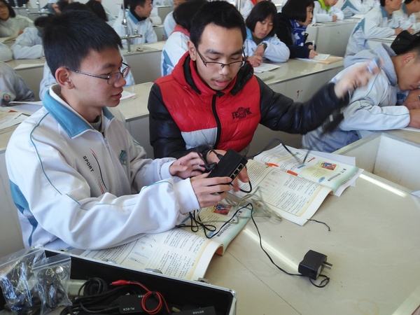 (探究实验)学生实验照片